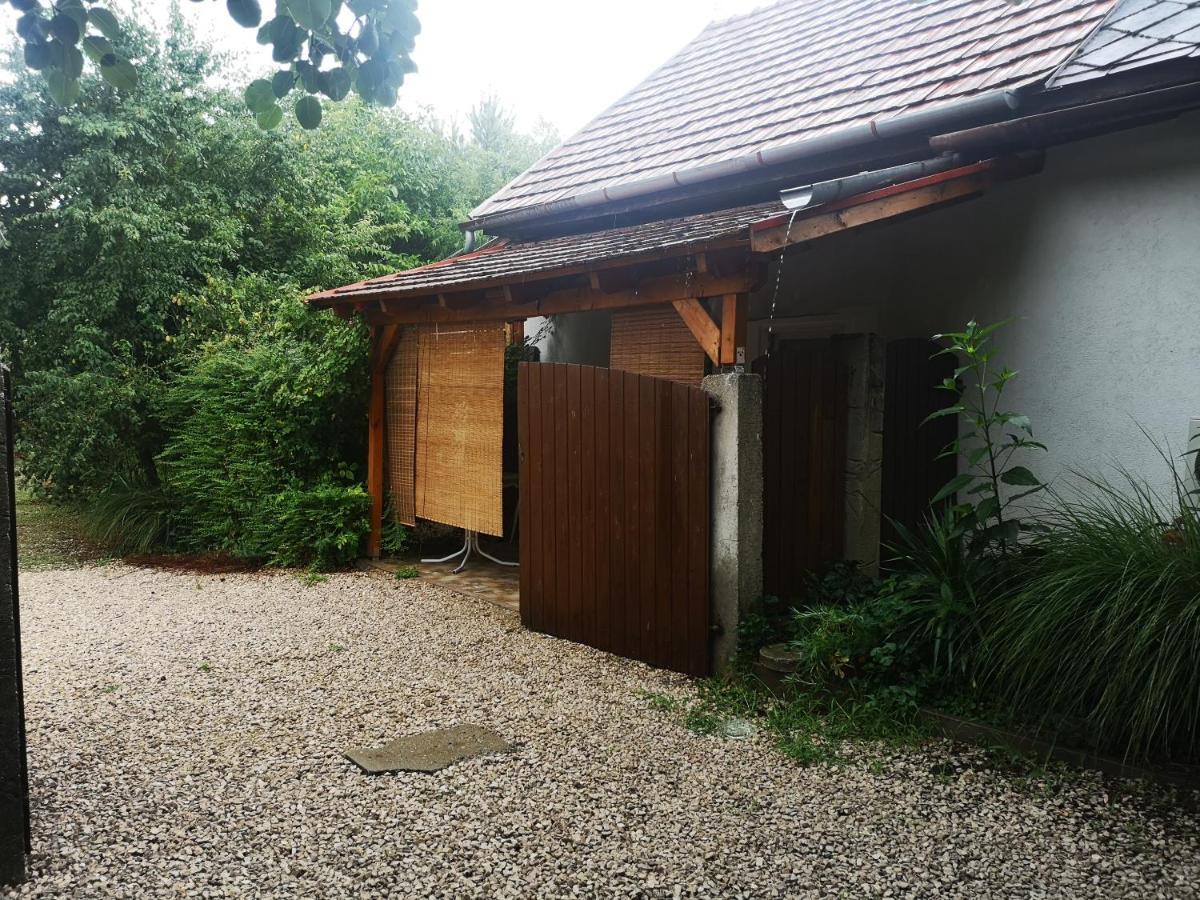 Kúti Vendégház Bakonykuti Exterior foto