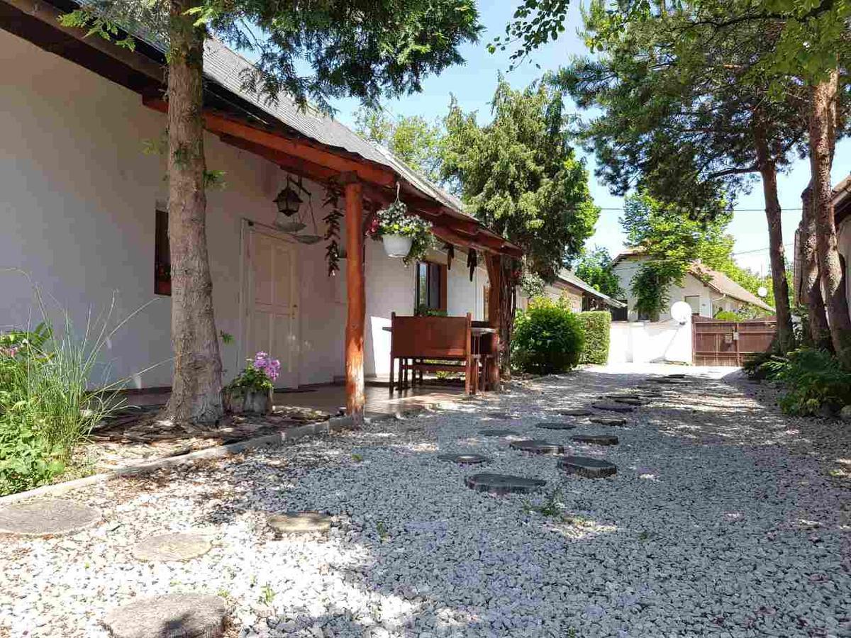 Kúti Vendégház Bakonykuti Exterior foto